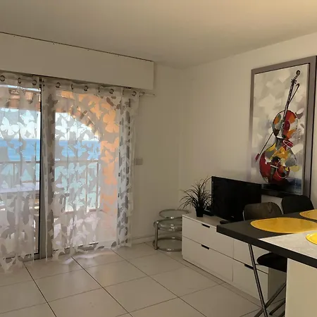 Le Capitole, Vue Exceptionnelle Sur La Mer, T1-2 Fréjus