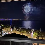 Le Capitole, Vue Exceptionnelle Sur La Mer, T1-2 Lägenhet *