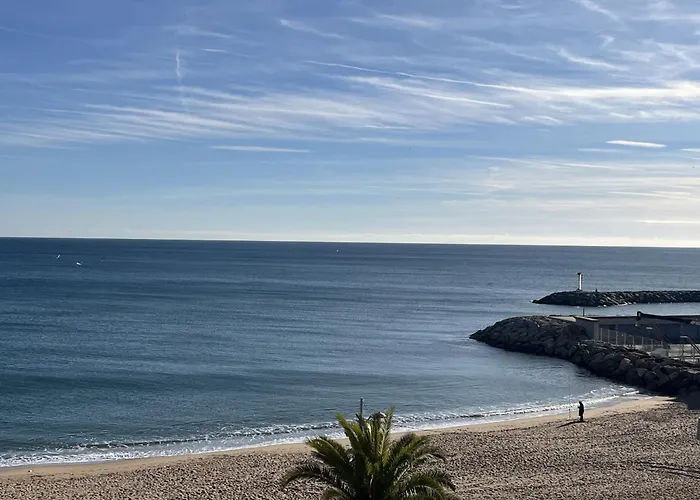 Le Capitole, Vue Exceptionnelle Sur La Mer, T1-2 Fréjus
